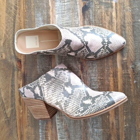 Dolce Vita Shoes - 🌿SNAKE PRINT SHOES🌿